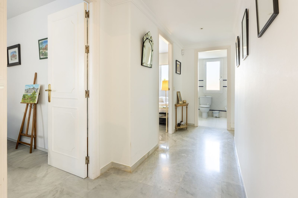 Se vende Apartamento en Planta Última de 3 dormitorios en Costa Del Sol, Málaga, España