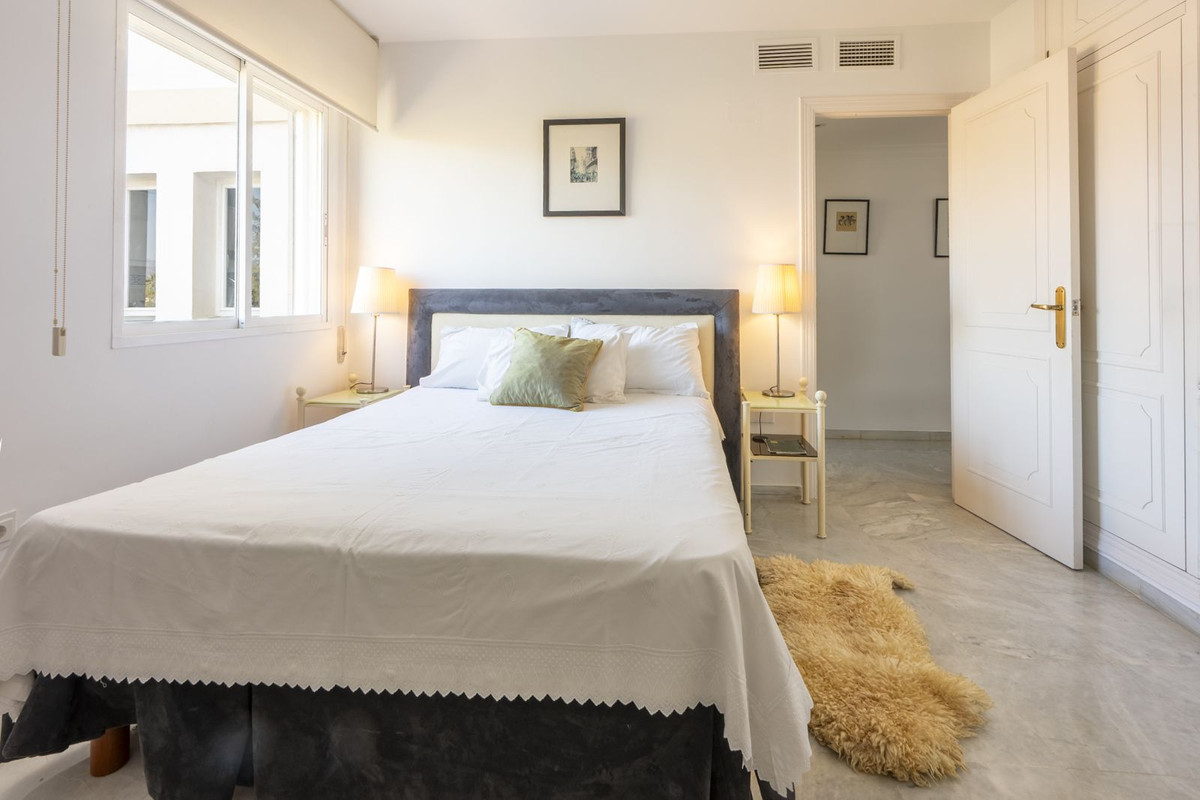 Se vende Apartamento en Planta Última de 3 dormitorios en Costa Del Sol, Málaga, España