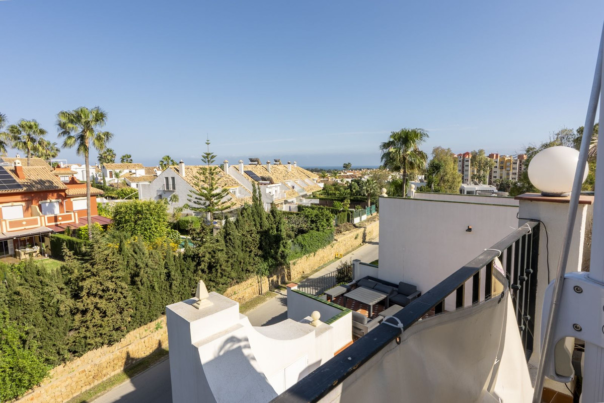 Se vende Apartamento en Planta Última de 3 dormitorios en Costa Del Sol, Málaga, España