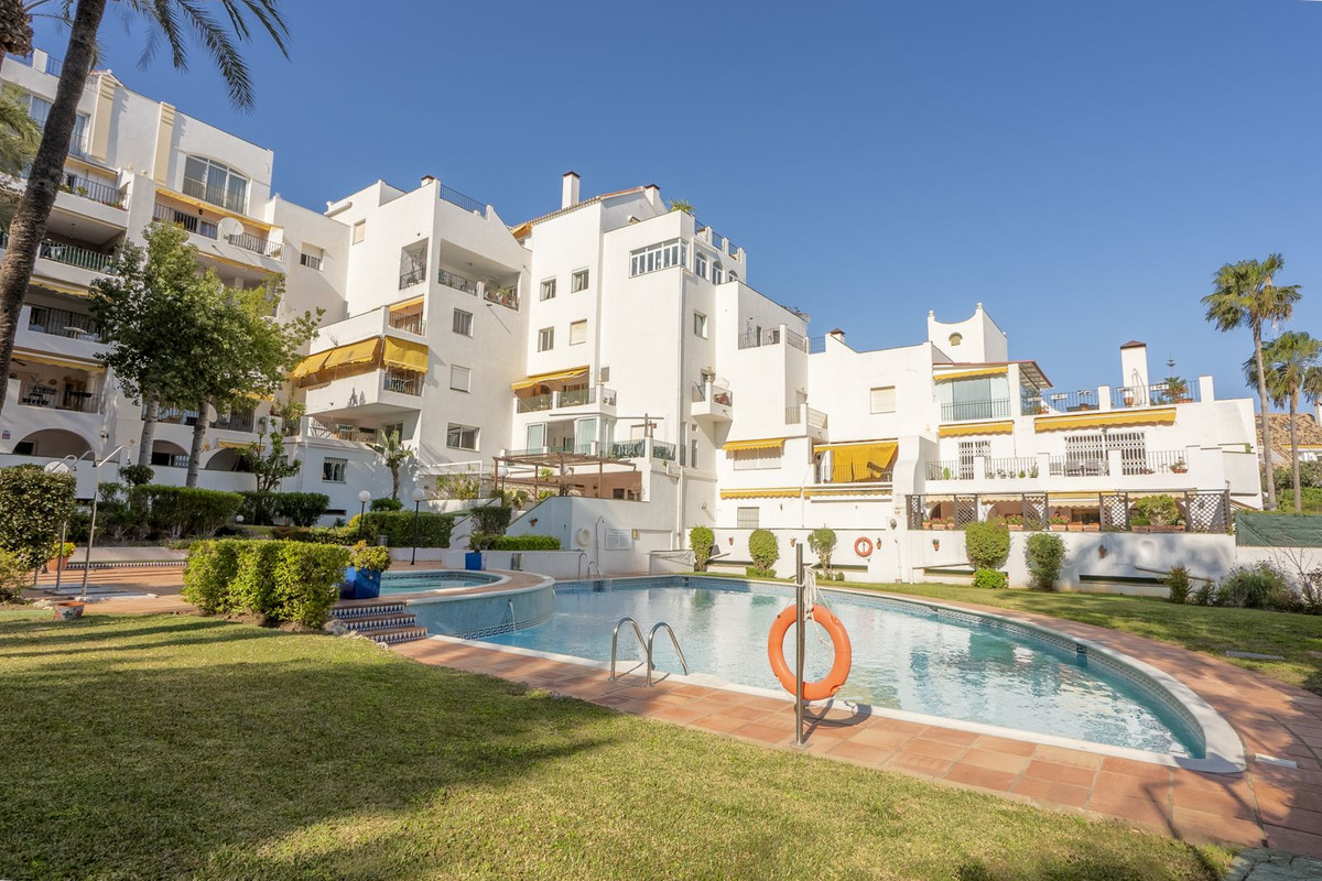 Se vende Apartamento en Planta Última de 3 dormitorios en Costa Del Sol, Málaga, España