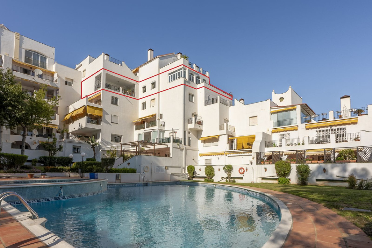 Se vende Apartamento en Planta Última de 3 dormitorios en Costa Del Sol, Málaga, España