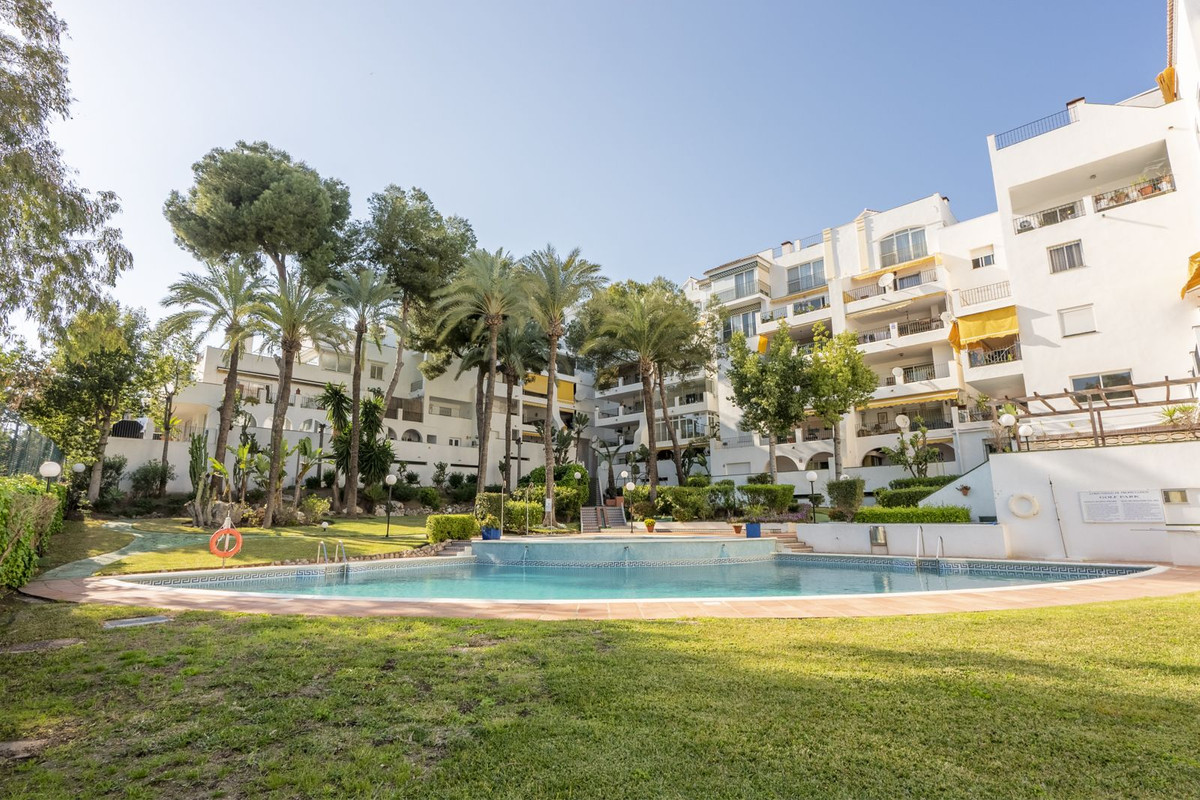 Se vende Apartamento en Planta Última de 3 dormitorios en Costa Del Sol, Málaga, España