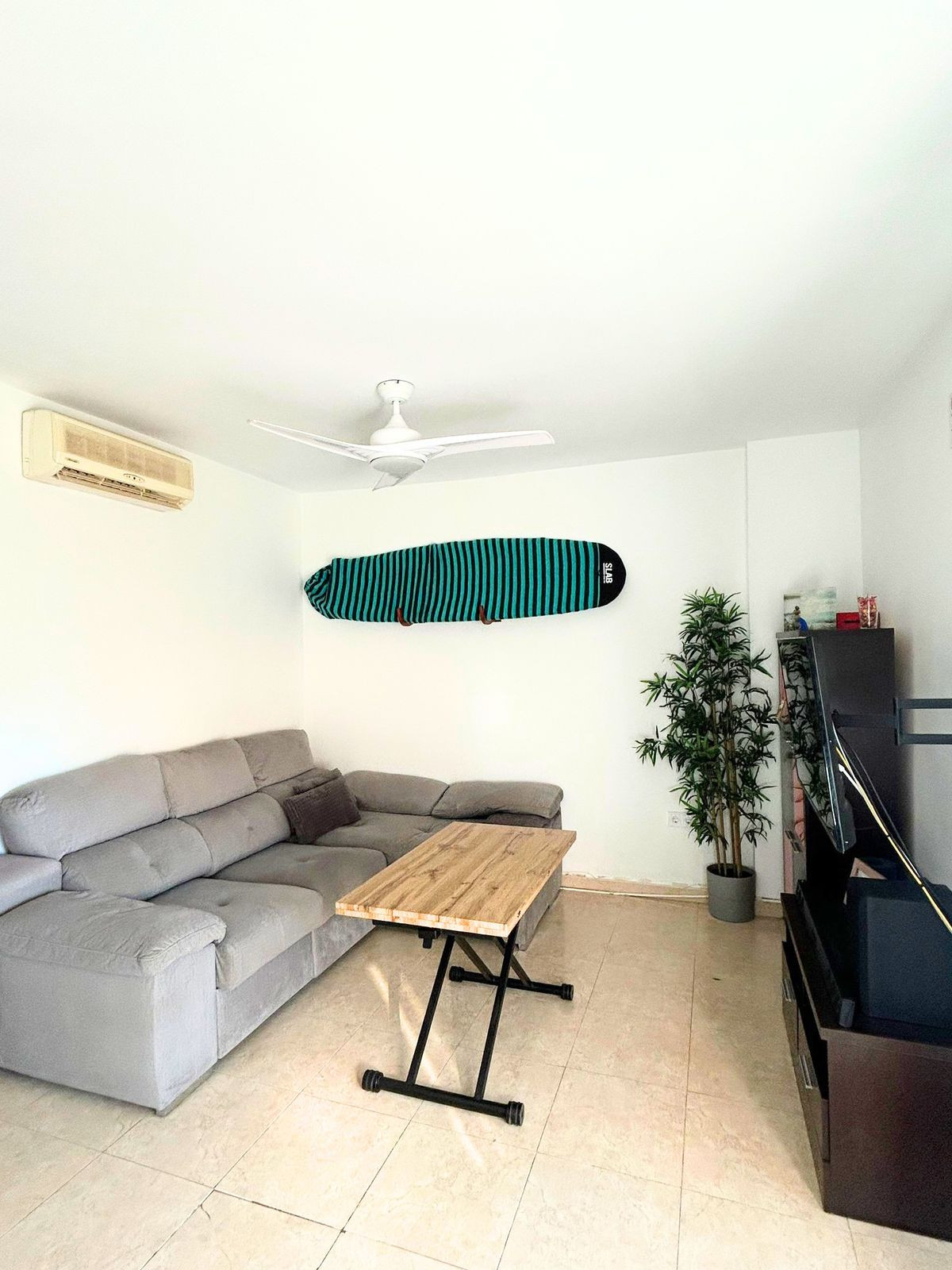 Se vende Apartamento Planta Media de 2 dormitorios en Costa Del Sol, Málaga, España