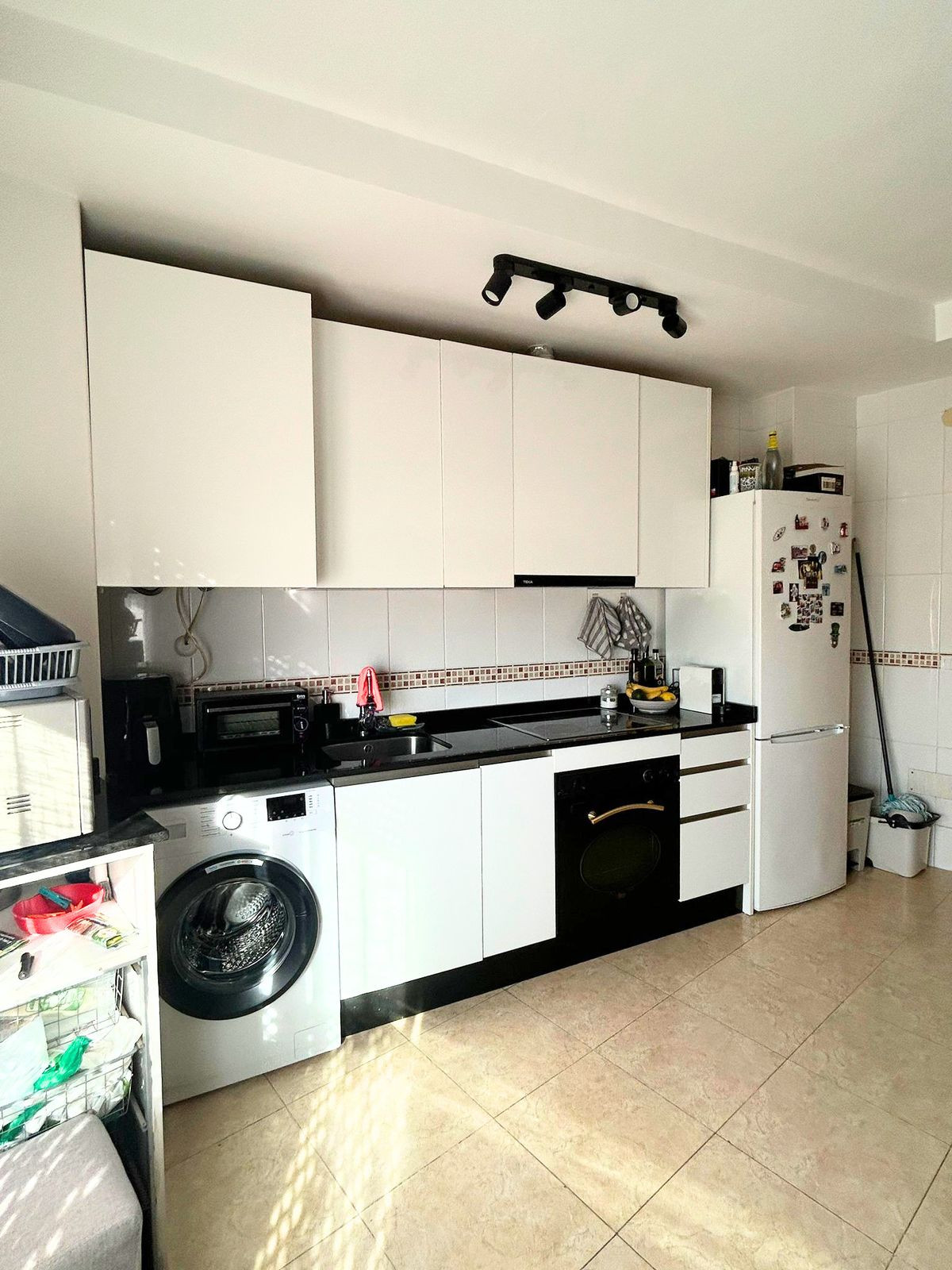 Se vende Apartamento Planta Media de 2 dormitorios en Costa Del Sol, Málaga, España