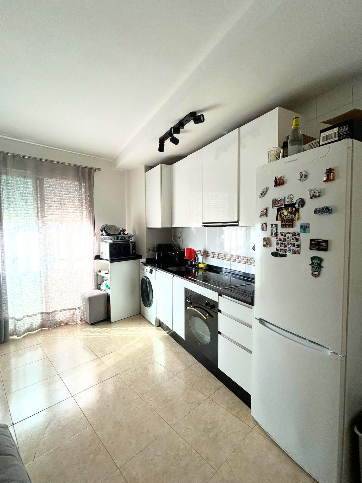 Se vende Apartamento Planta Media de 2 dormitorios en Costa Del Sol, Málaga, España