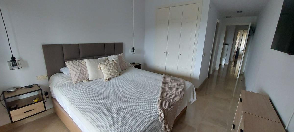 2 Bed Apartment for sale in La Duquesa Costa Del Sol, Málaga, Spain