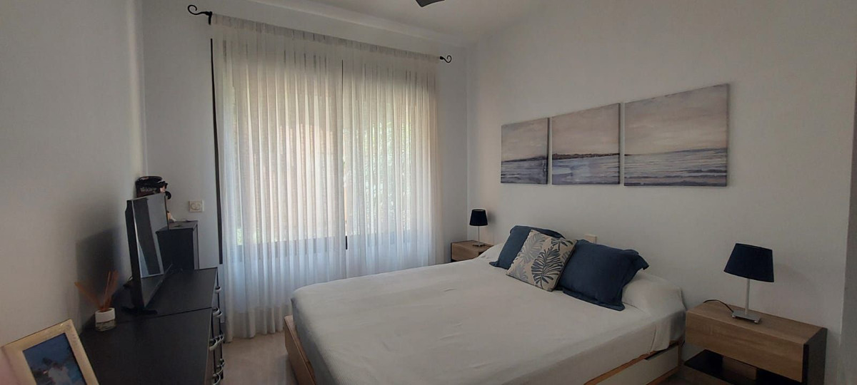 2 Bed Apartment for sale in La Duquesa Costa Del Sol, Málaga, Spain