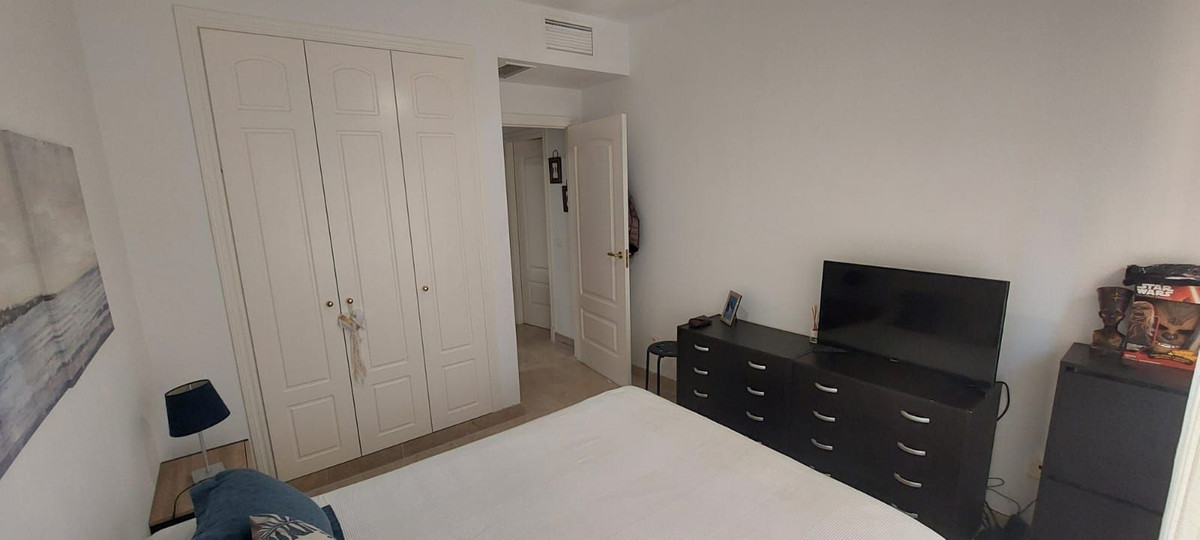 2 Bed Apartment for sale in La Duquesa Costa Del Sol, Málaga, Spain
