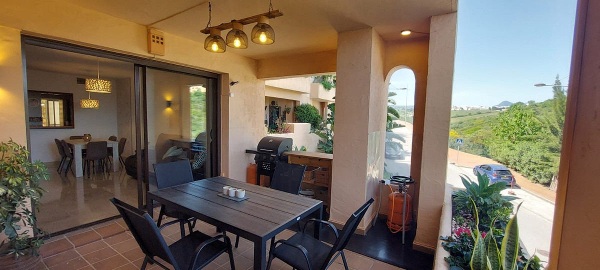 2 Bed Apartment for sale in La Duquesa Costa Del Sol, Málaga, Spain