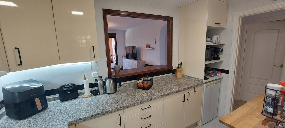 2 Bed Apartment for sale in La Duquesa Costa Del Sol, Málaga, Spain