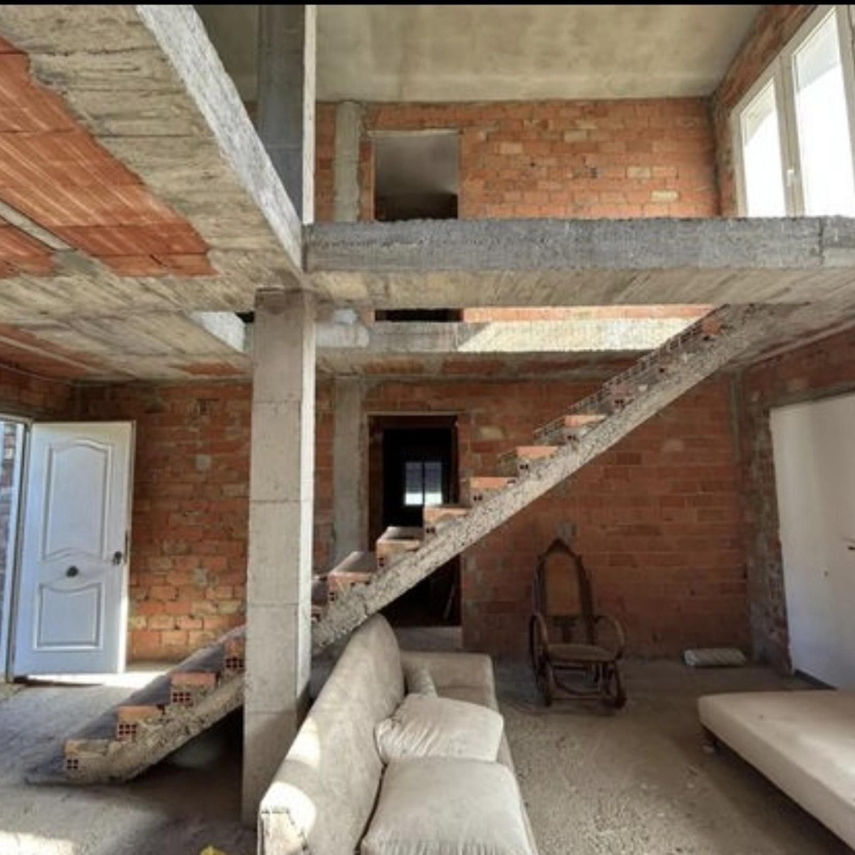 Se vende Villa - Chalet de 5 dormitorios en Costa Del Sol, Cadiz, España