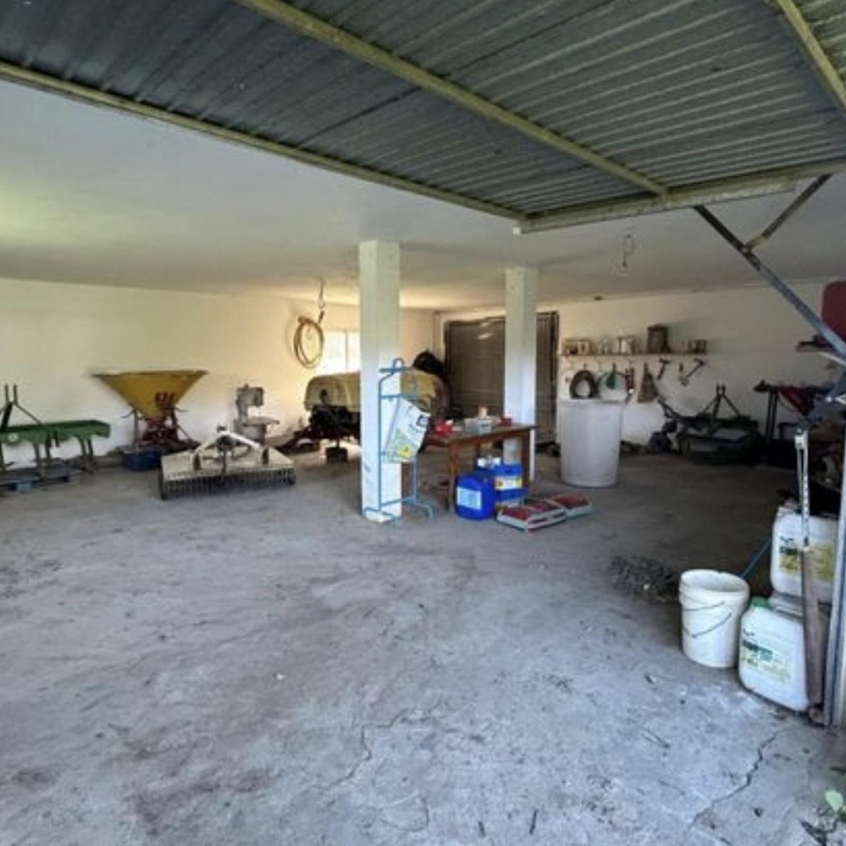 Se vende Villa - Chalet de 5 dormitorios en Costa Del Sol, Cadiz, España