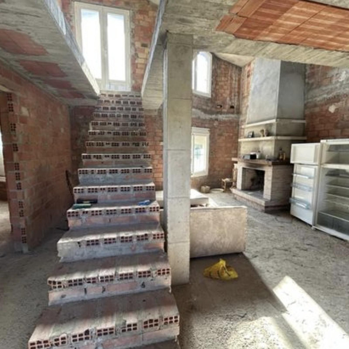 Se vende Villa - Chalet de 5 dormitorios en Costa Del Sol, Cadiz, España