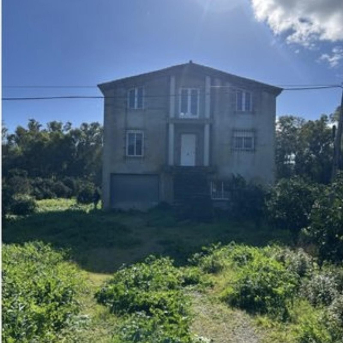 Se vende Villa - Chalet de 5 dormitorios en Costa Del Sol, Cadiz, España