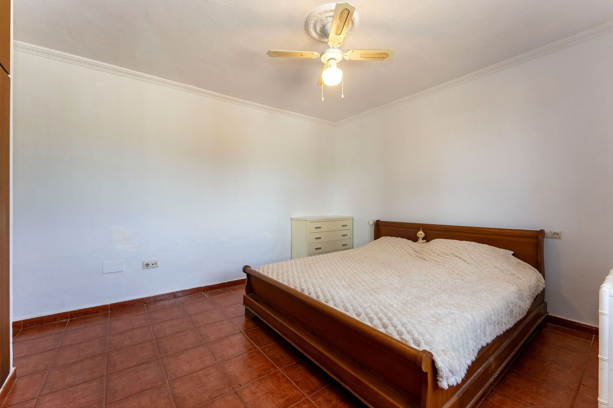 4 Bed Townhouse for sale in Coín Costa Del Sol, Málaga, Spain