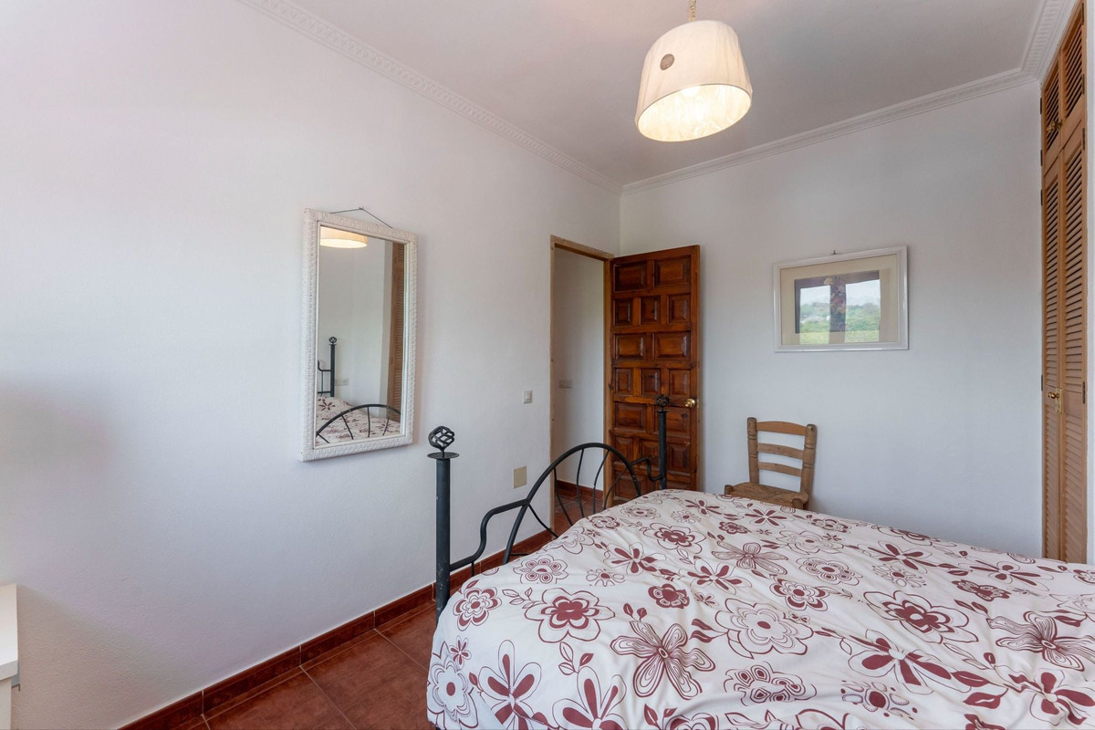 4 Bed Townhouse for sale in Coín Costa Del Sol, Málaga, Spain