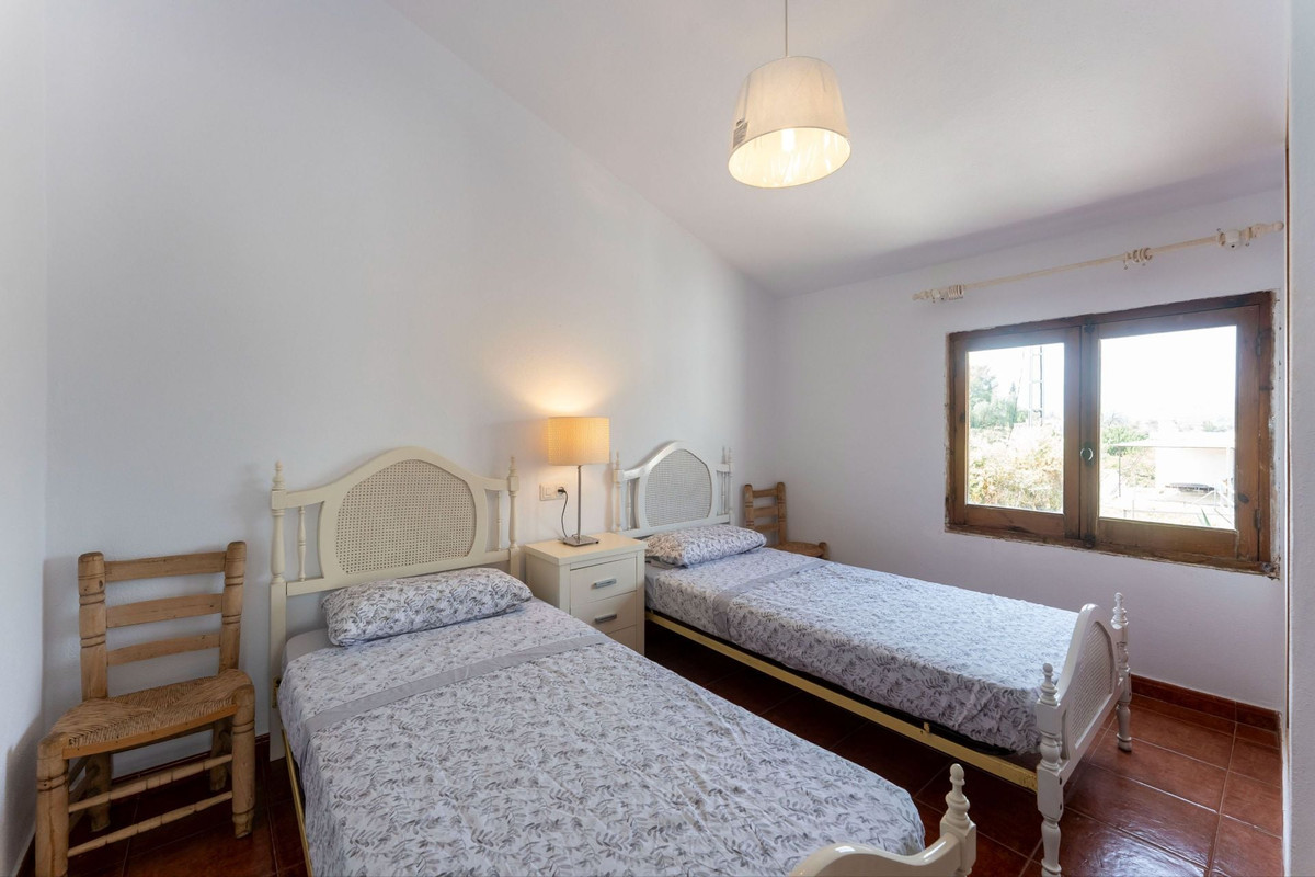 4 Bed Townhouse for sale in Coín Costa Del Sol, Málaga, Spain