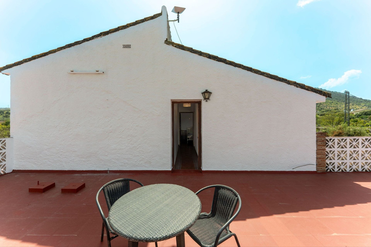 4 Bed Townhouse for sale in Coín Costa Del Sol, Málaga, Spain
