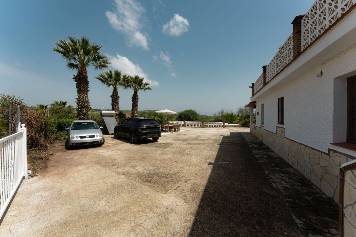 4 Bed Townhouse for sale in Coín Costa Del Sol, Málaga, Spain