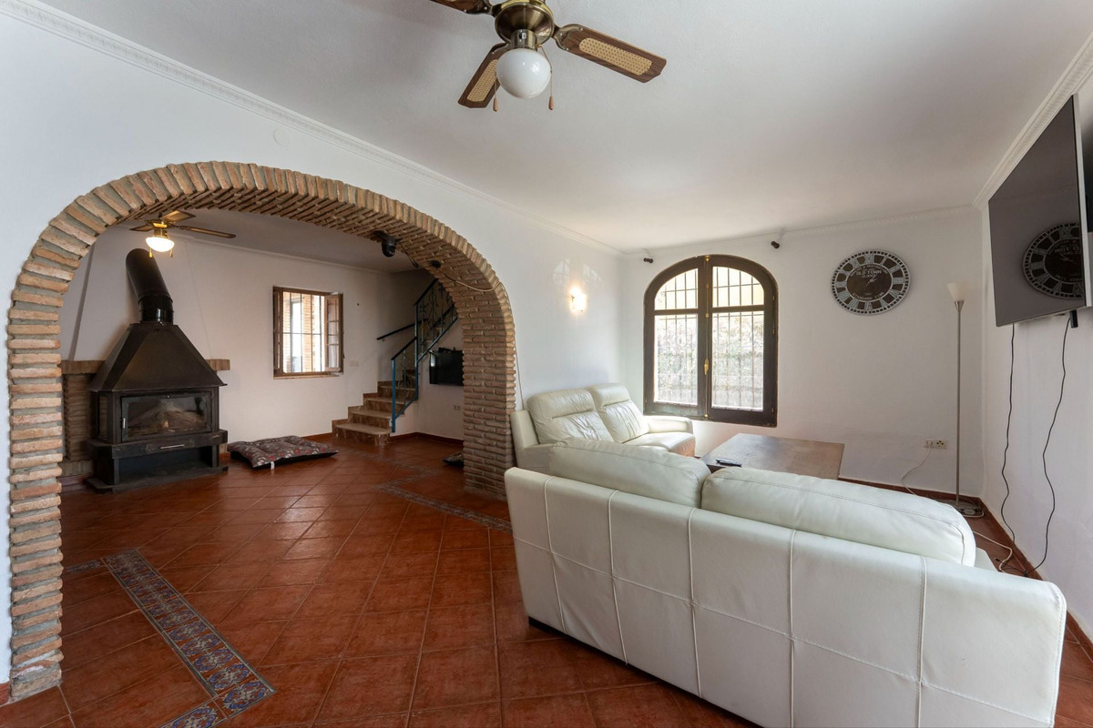 4 Bed Townhouse for sale in Coín Costa Del Sol, Málaga, Spain