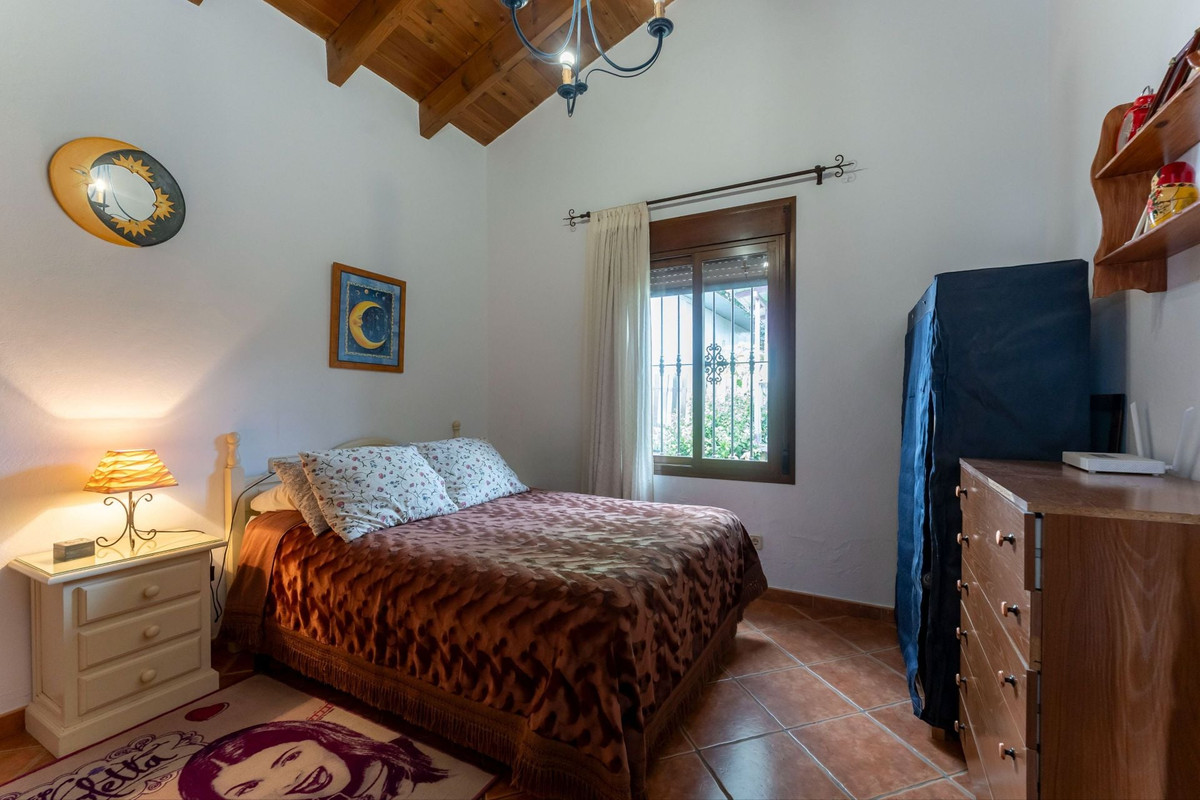 3 Bed Townhouse for sale in Coín Costa Del Sol, Málaga, Spain