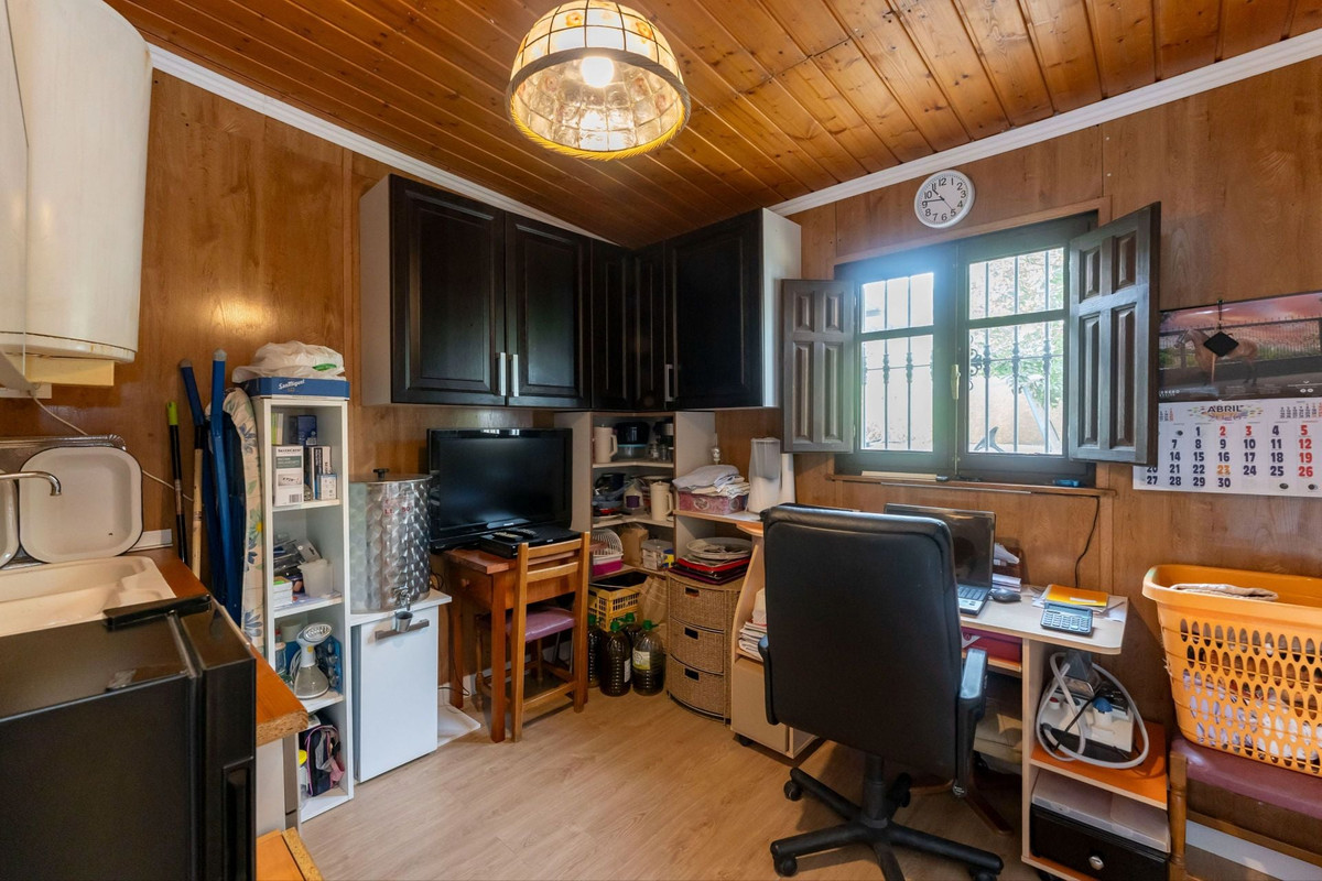 3 Bed Townhouse for sale in Coín Costa Del Sol, Málaga, Spain