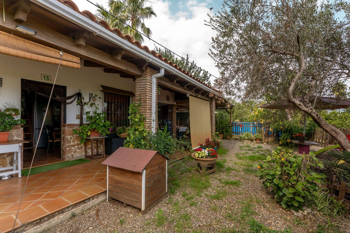 3 Bed Townhouse for sale in Coín Costa Del Sol, Málaga, Spain