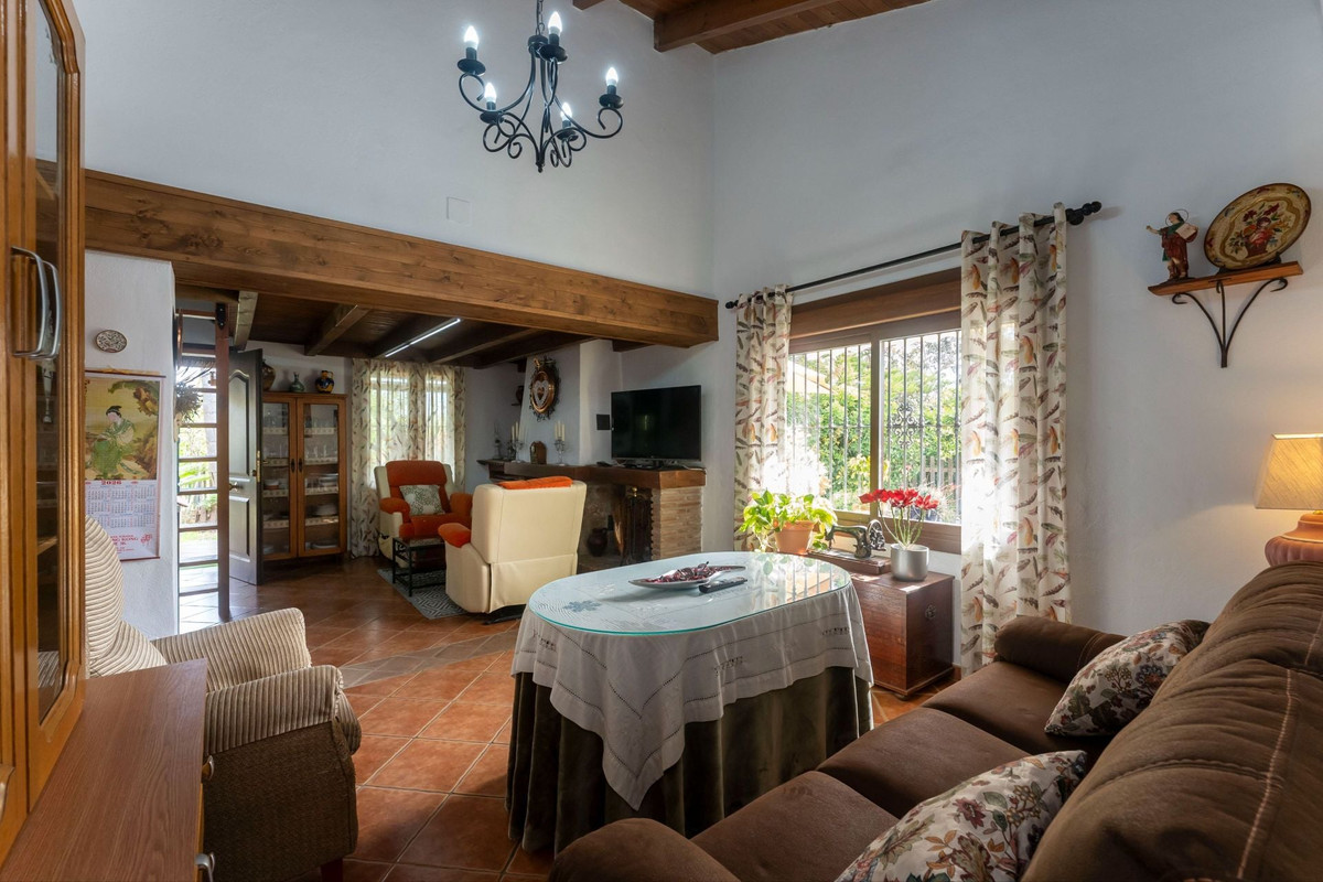 3 Bed Townhouse for sale in Coín Costa Del Sol, Málaga, Spain