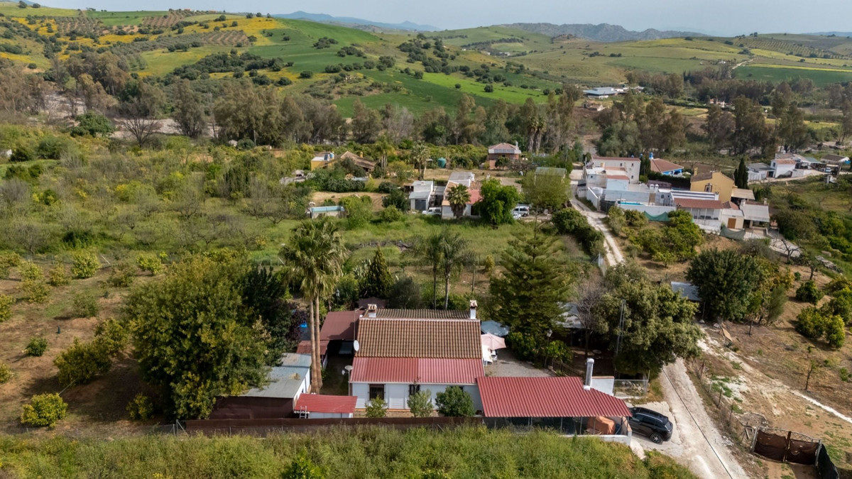 3 Bed Townhouse for sale in Coín Costa Del Sol, Málaga, Spain
