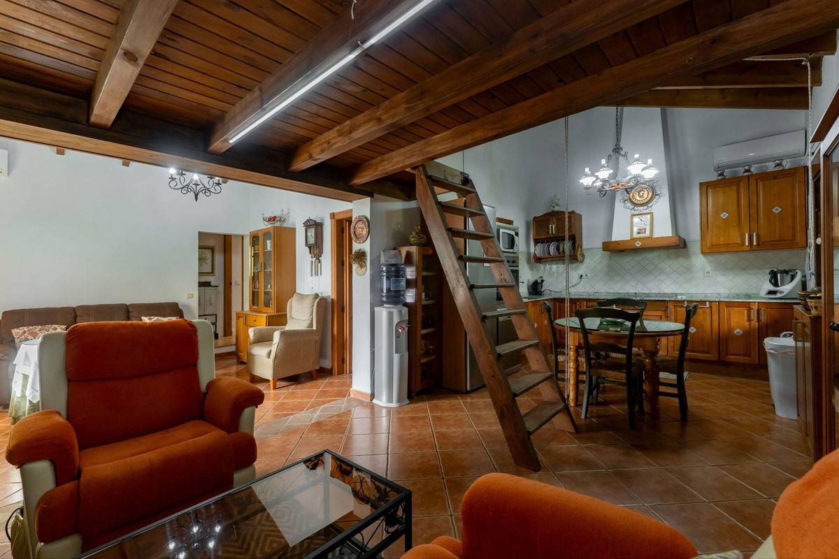 3 Bed Townhouse for sale in Coín Costa Del Sol, Málaga, Spain