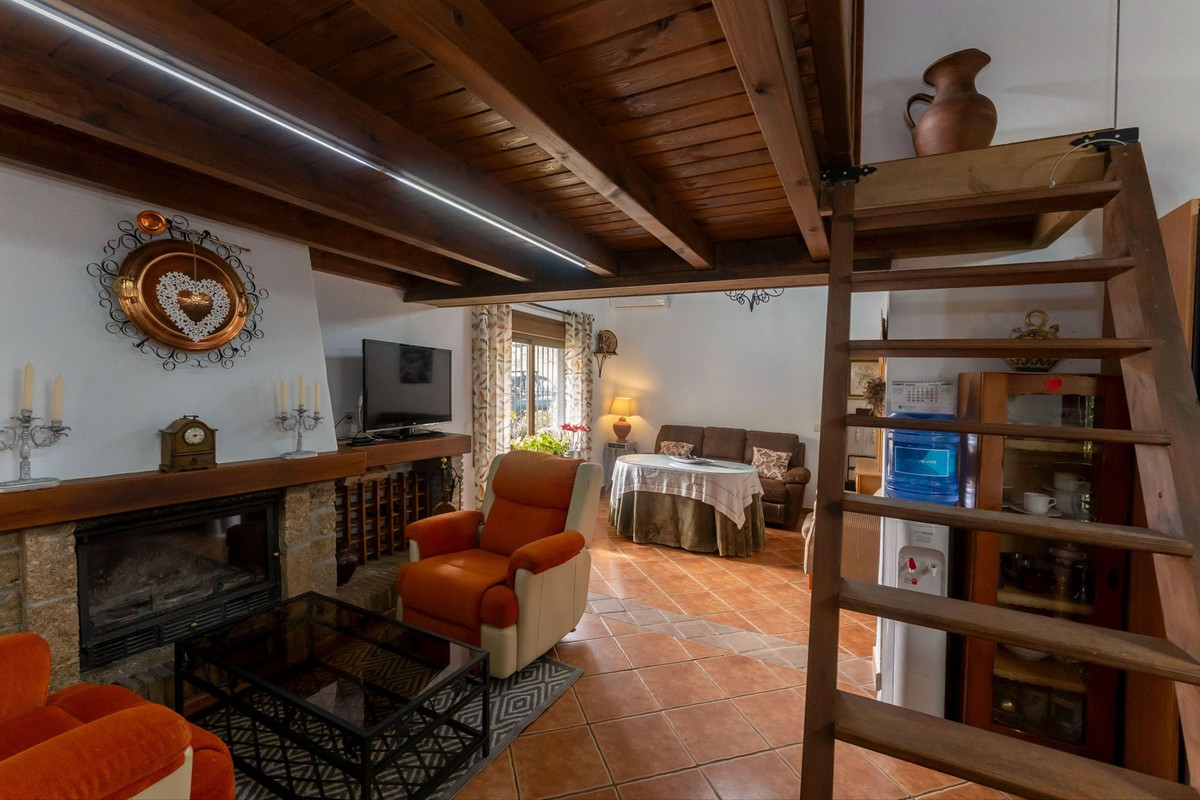 3 Bed Townhouse for sale in Coín Costa Del Sol, Málaga, Spain