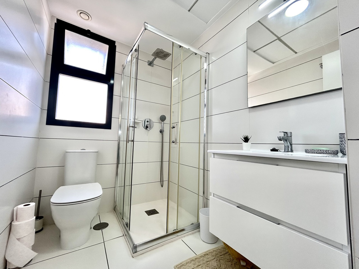 2 Bed Apartment for sale in Villamartin Costa Blanca, Alicante, Spain