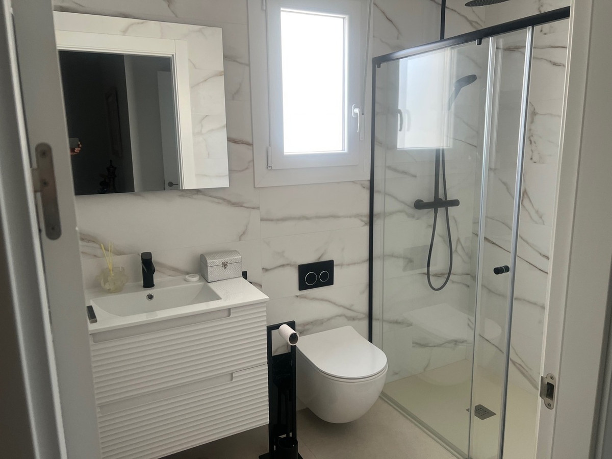 Se vende Villa - Chalet de 3 dormitorios en Costa Blanca, Alicante, España