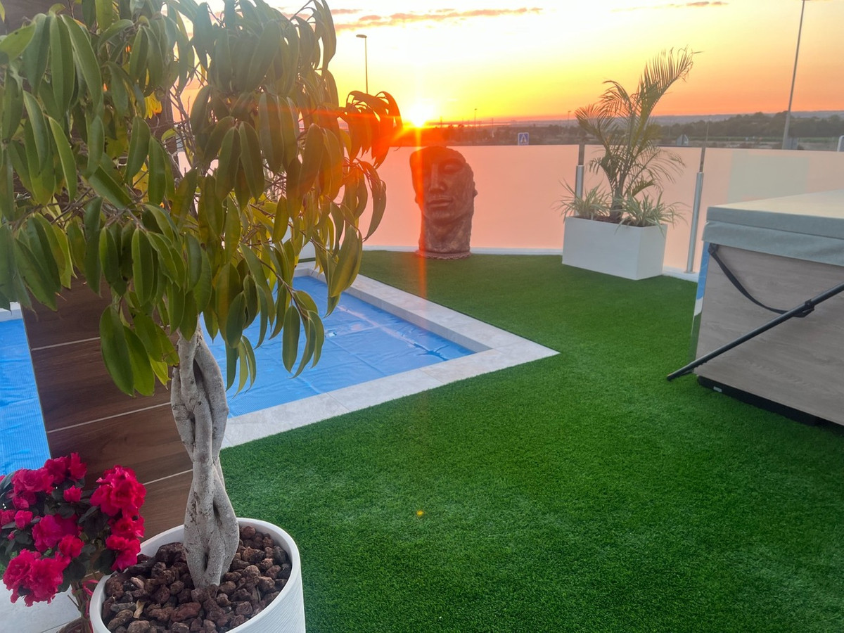 Se vende Villa - Chalet de 3 dormitorios en Costa Blanca, Alicante, España