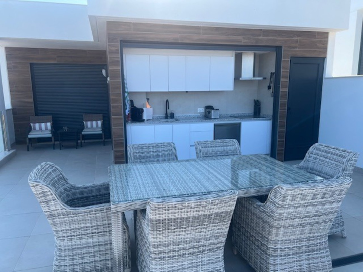 Se vende Villa - Chalet de 3 dormitorios en Costa Blanca, Alicante, España