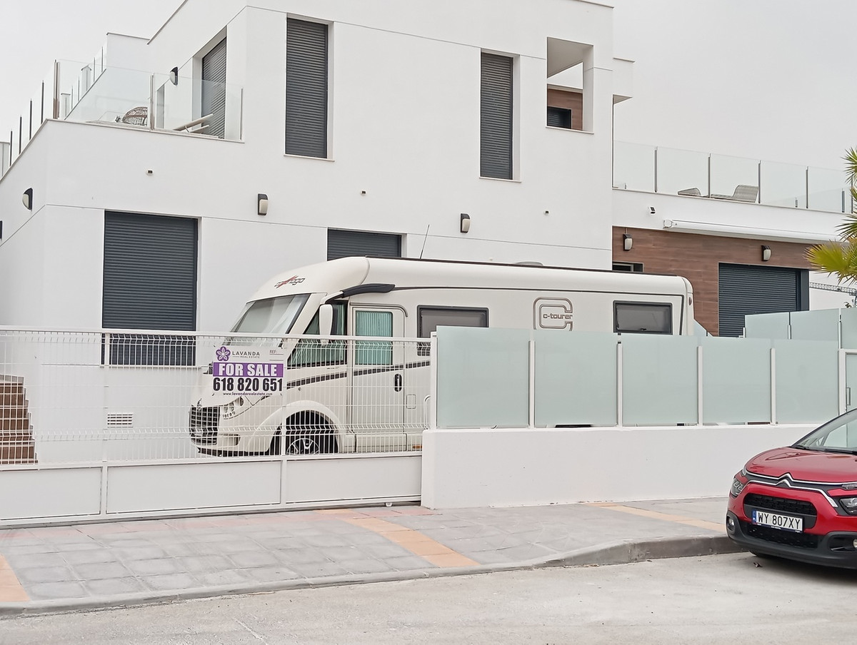 Se vende Villa - Chalet de 3 dormitorios en Costa Blanca, Alicante, España