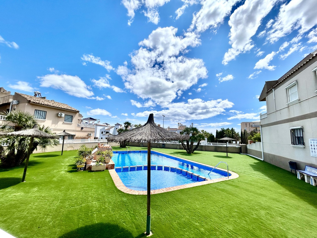 Se vende Apartamento Planta Baja de 2 dormitorios en Costa Blanca, Alicante, España