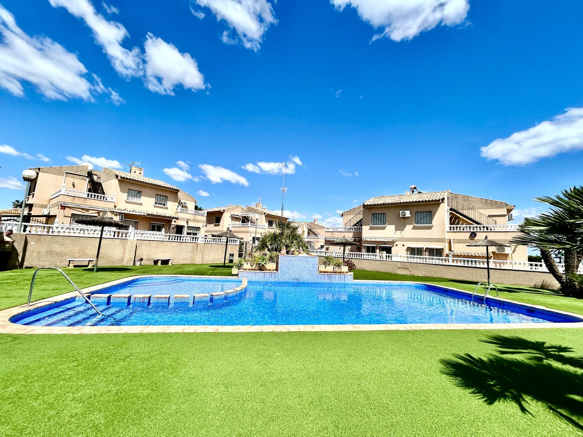 Se vende Apartamento Planta Baja de 2 dormitorios en Costa Blanca, Alicante, España