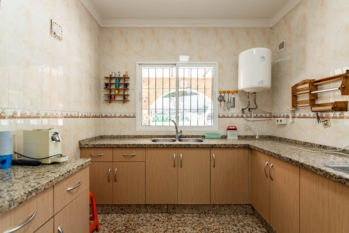 Se vende Finca - Cortijo de 3 dormitorios en Costa Del Sol, Málaga, España