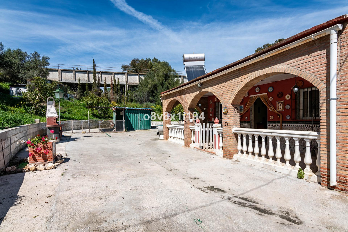 Se vende Finca - Cortijo de 3 dormitorios en Costa Del Sol, Málaga, España