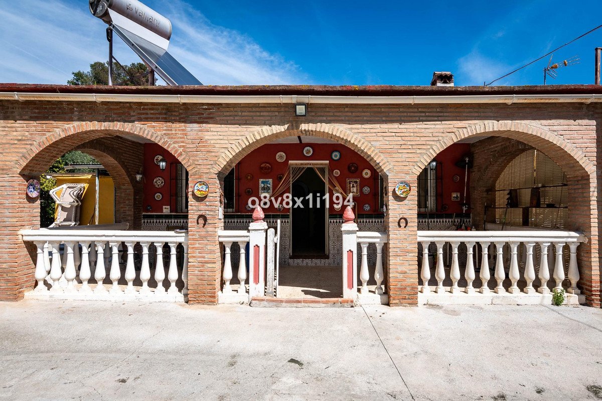 Se vende Finca - Cortijo de 3 dormitorios en Costa Del Sol, Málaga, España