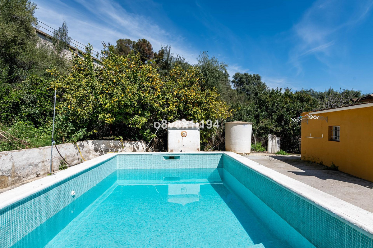 Se vende Finca - Cortijo de 3 dormitorios en Costa Del Sol, Málaga, España