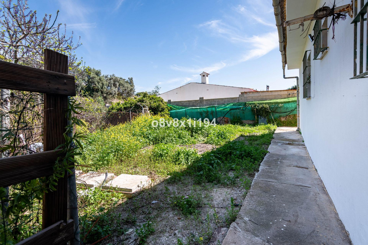 Se vende Finca - Cortijo de 3 dormitorios en Costa Del Sol, Málaga, España