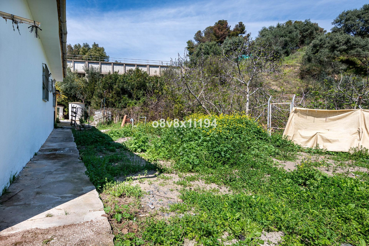 Se vende Finca - Cortijo de 3 dormitorios en Costa Del Sol, Málaga, España