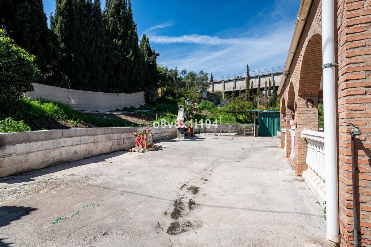 Se vende Finca - Cortijo de 3 dormitorios en Costa Del Sol, Málaga, España