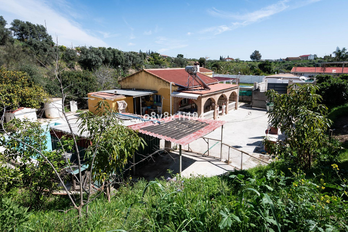 Se vende Finca - Cortijo de 3 dormitorios en Costa Del Sol, Málaga, España