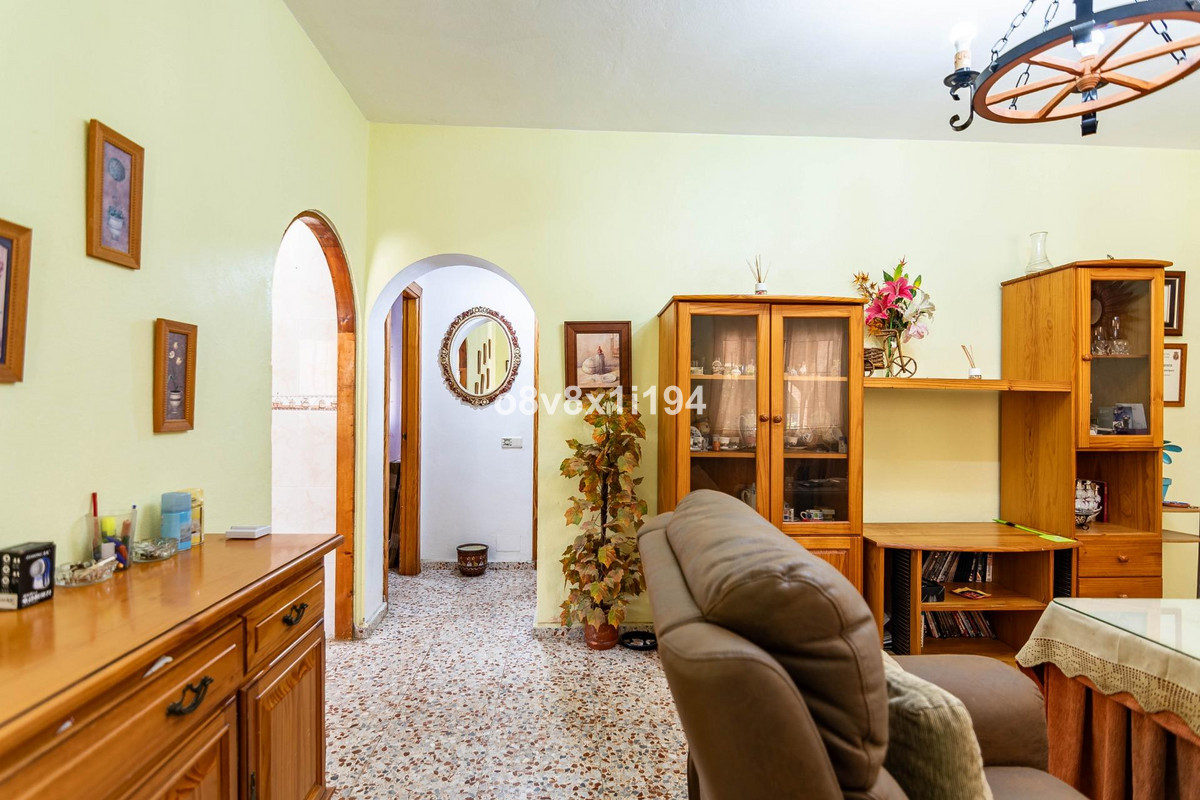 Se vende Finca - Cortijo de 3 dormitorios en Costa Del Sol, Málaga, España