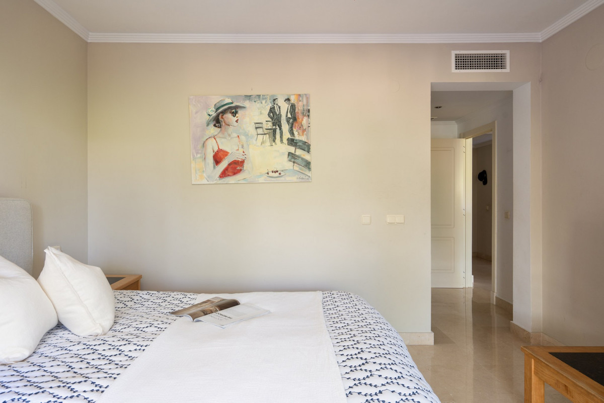 3 Bed Apartment for sale in Nueva Andalucía Costa Del Sol, Málaga, Spain