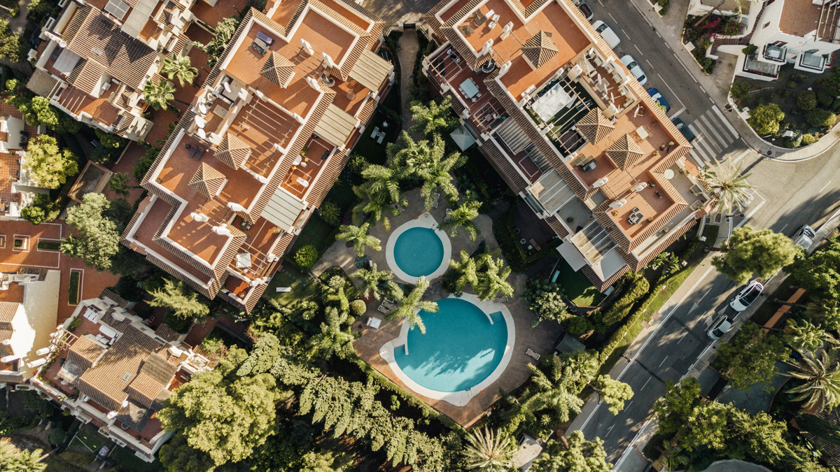 3 Bed Apartment for sale in Nueva Andalucía Costa Del Sol, Málaga, Spain