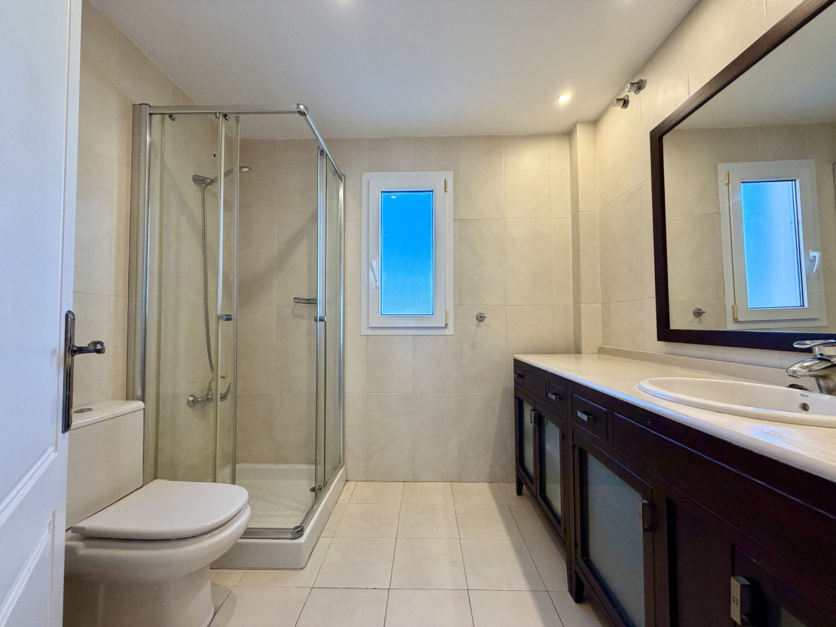 2 Bed Apartment for sale in Estepona Costa Del Sol, Málaga, Spain